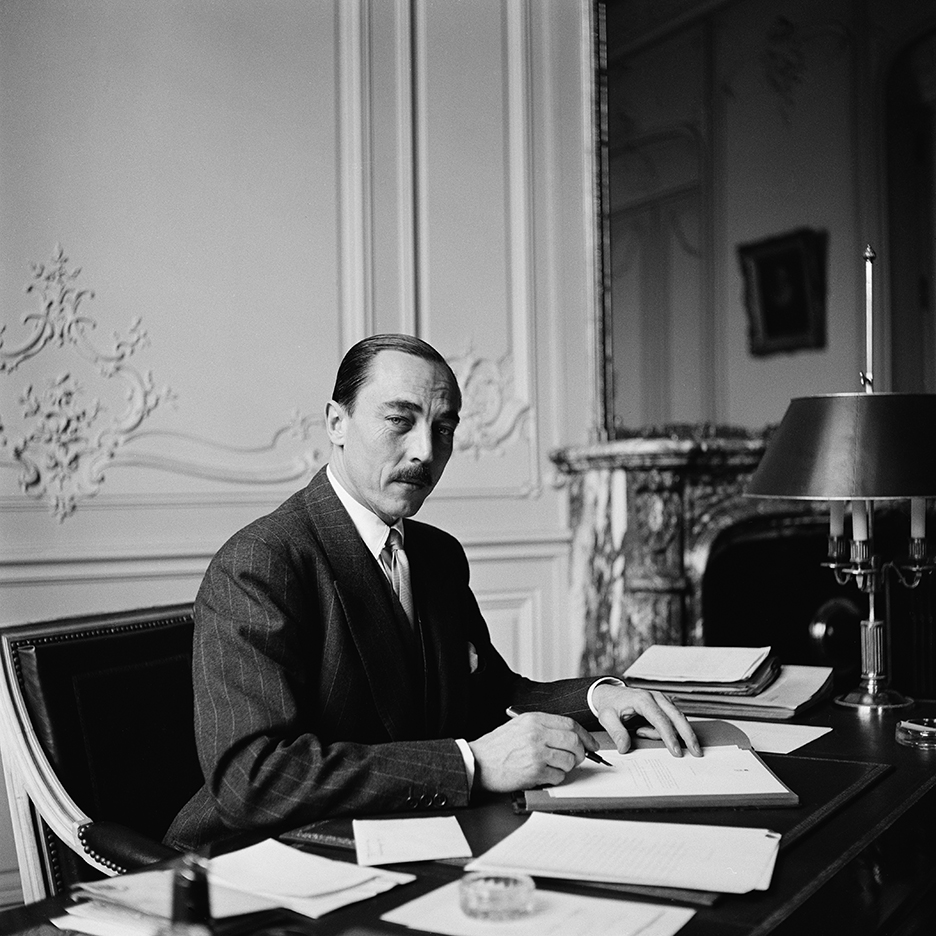 Prince of Paris, 1954