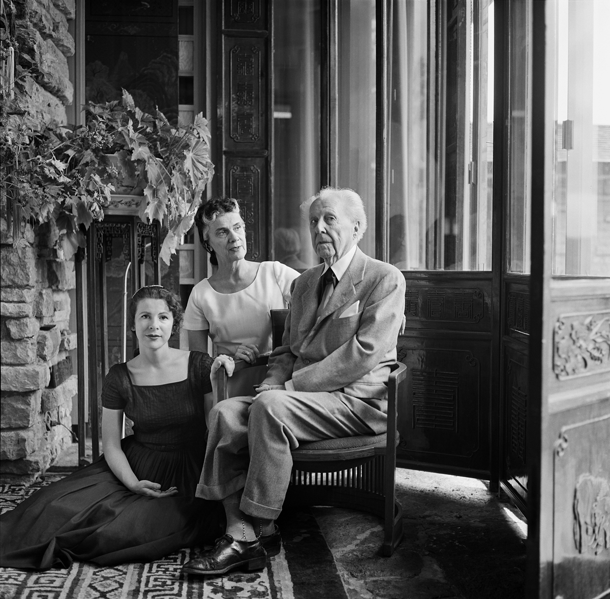Frank Lloyd Wright & Family_'57 001